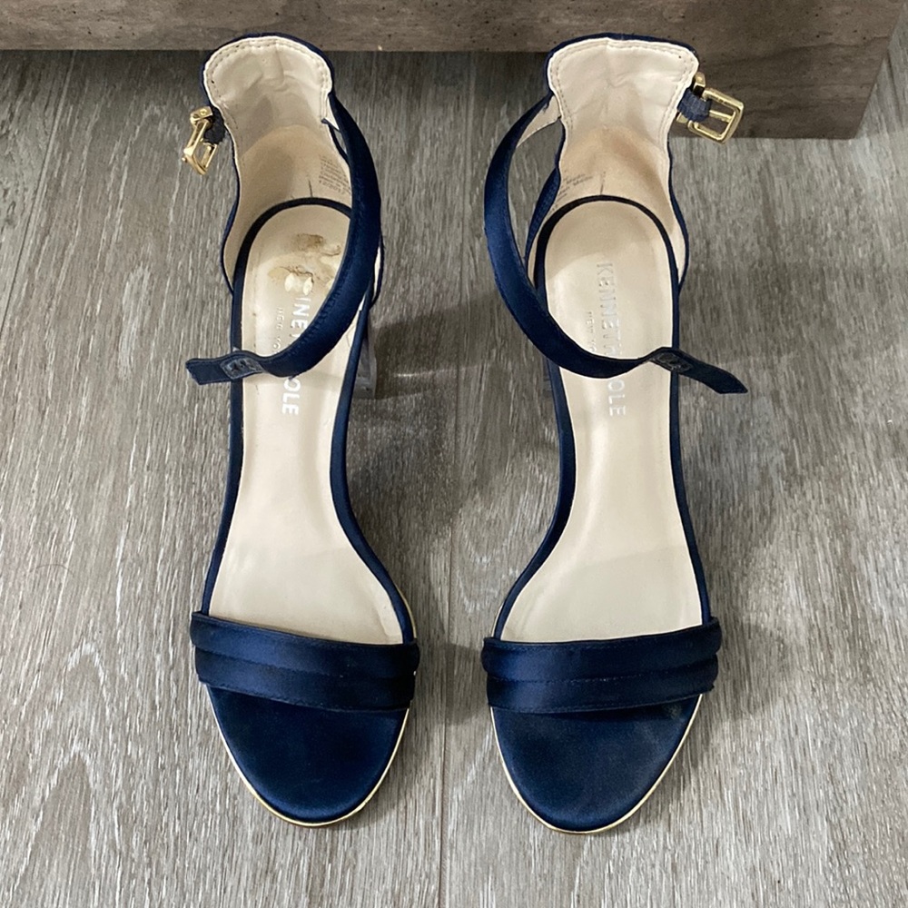 Kenneth Cole navy blue heels